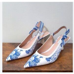 Steve Madden Rodes Cottagecore Kitten Heel Pumps Whimsical Blue Size 9.5